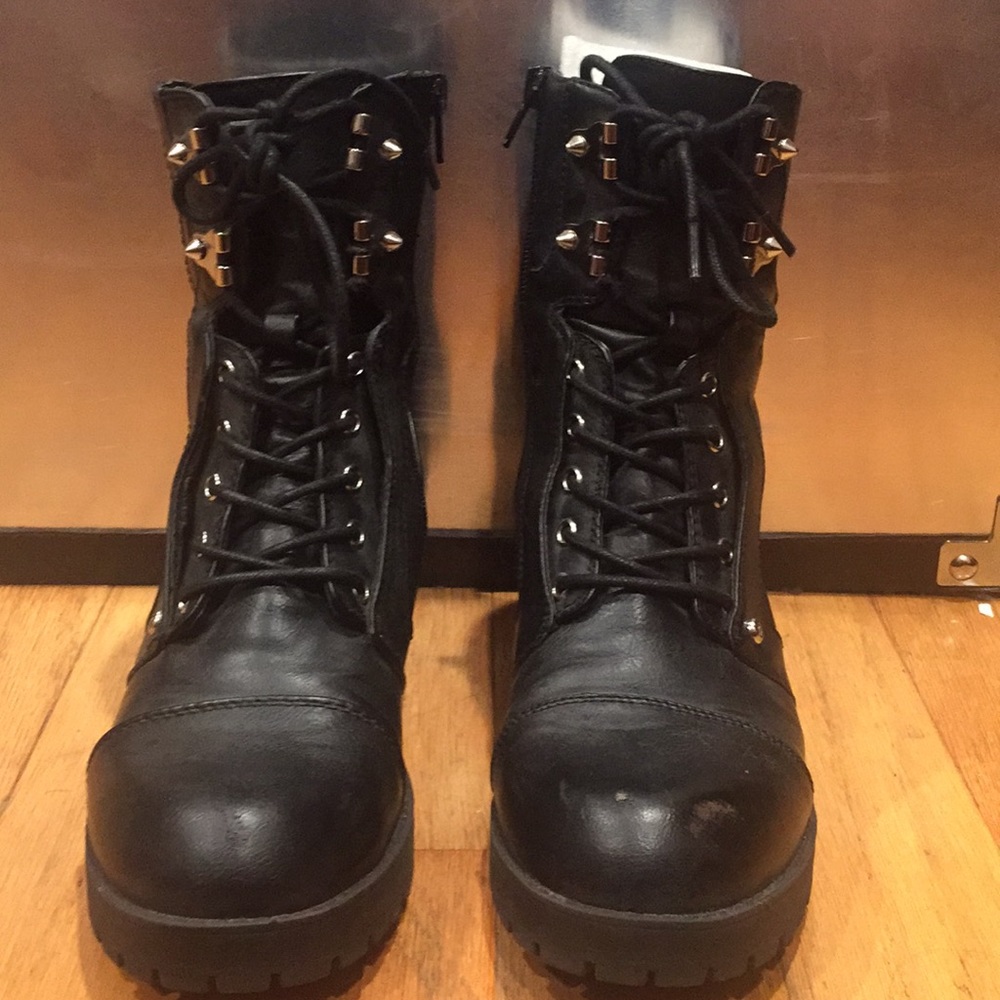 Guess Combat Boots